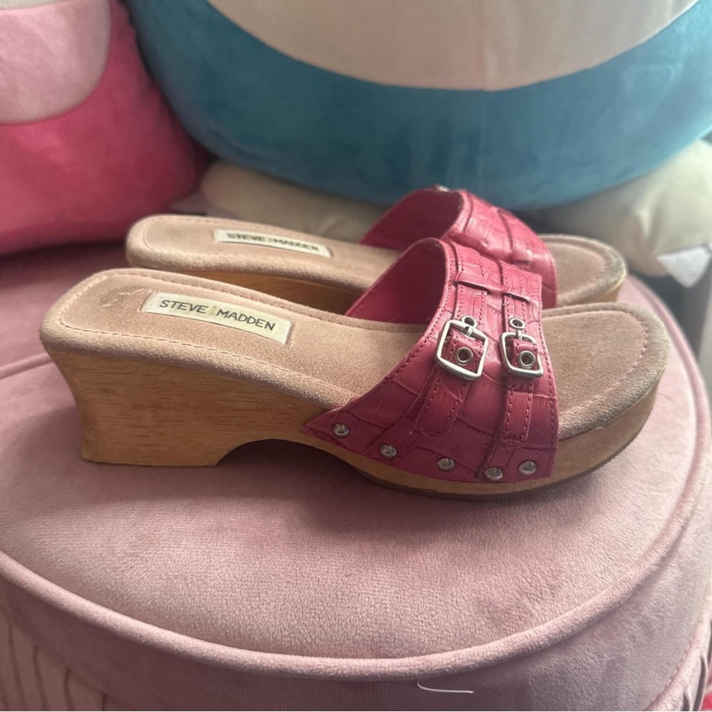 Pink Steve Madden heels